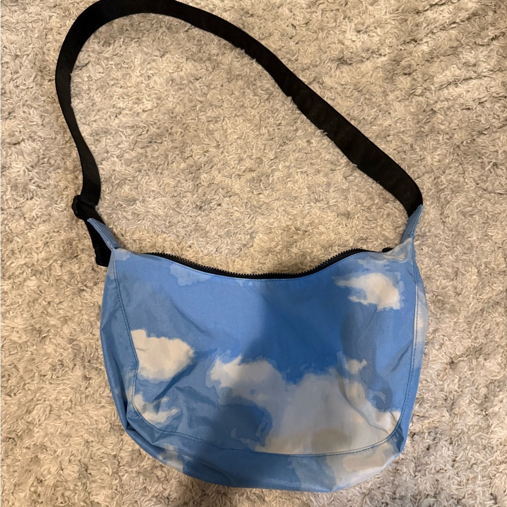 BAGGU Blue and White Cloud Crossbody Bag